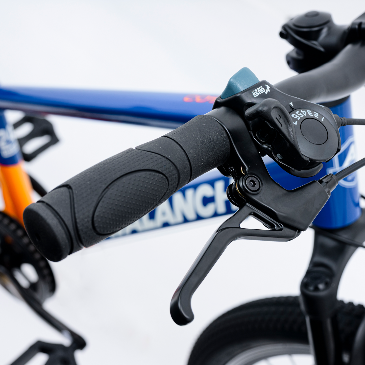 Avalanche Cosmic 24" Boys