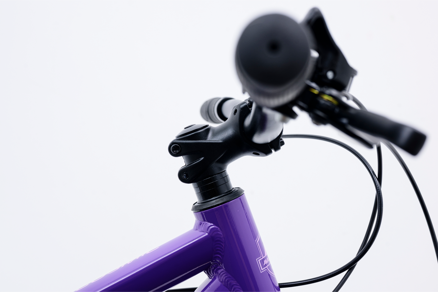 Avalanche Cosmic 24"