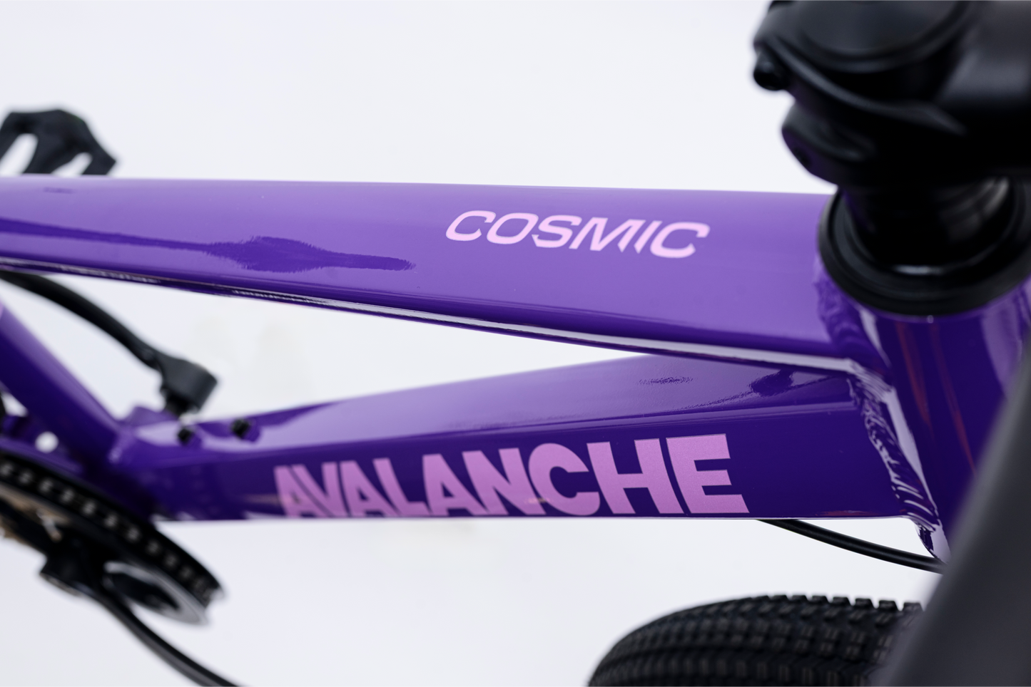 Avalanche Cosmic 24"