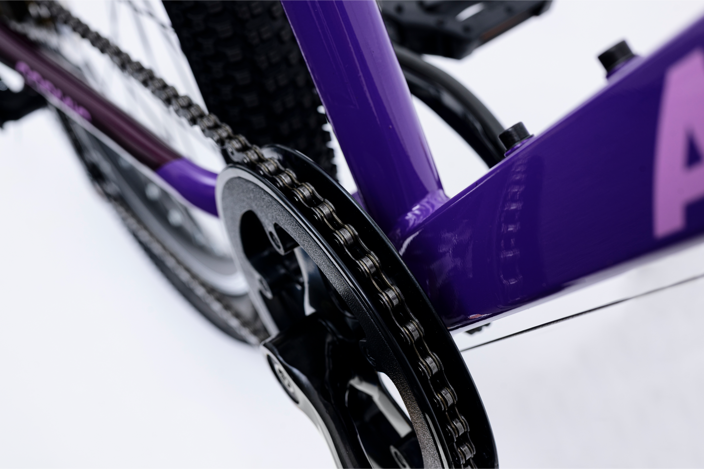 Avalanche Cosmic 24"