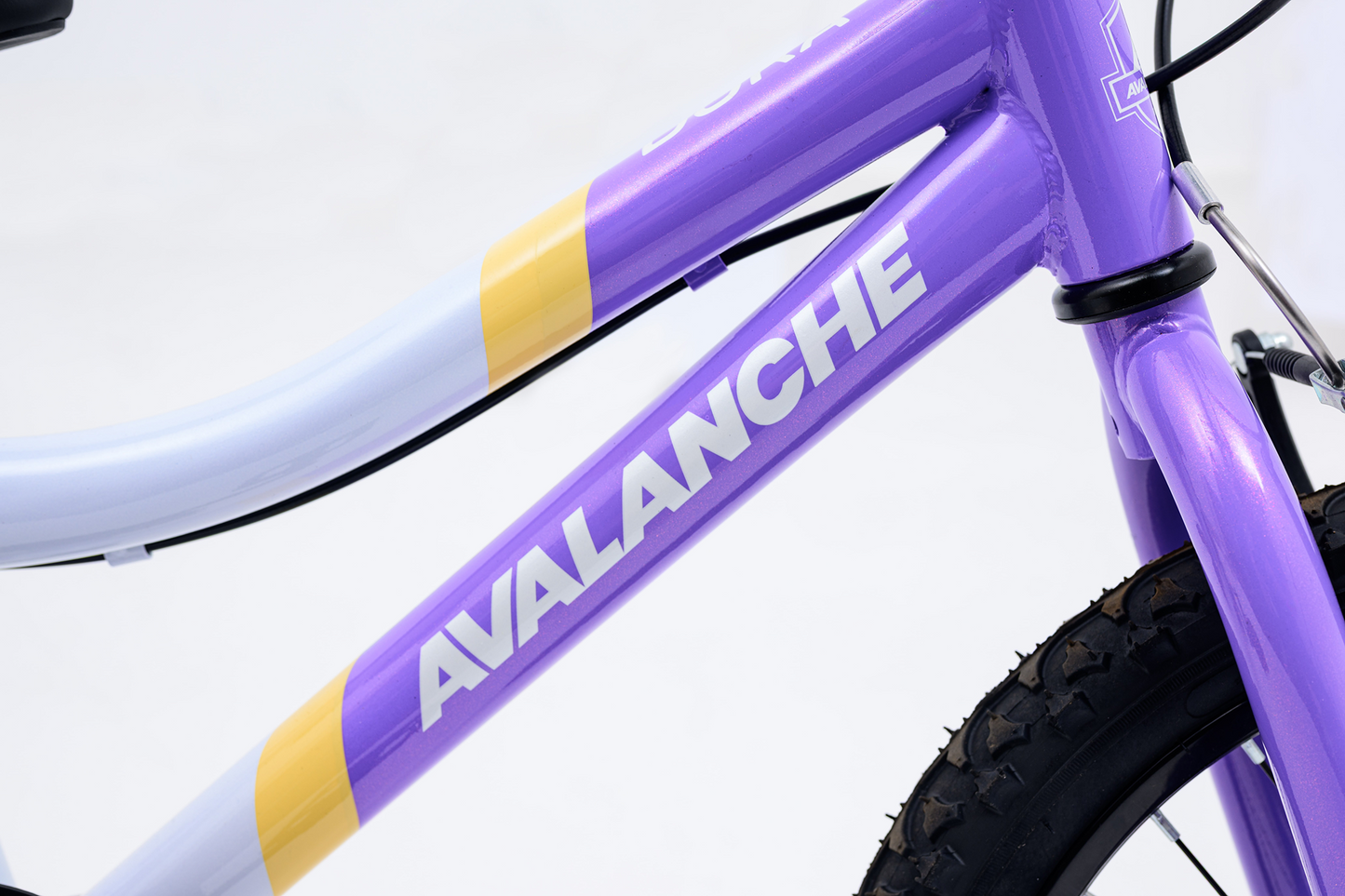 Avalanche Dora 16"