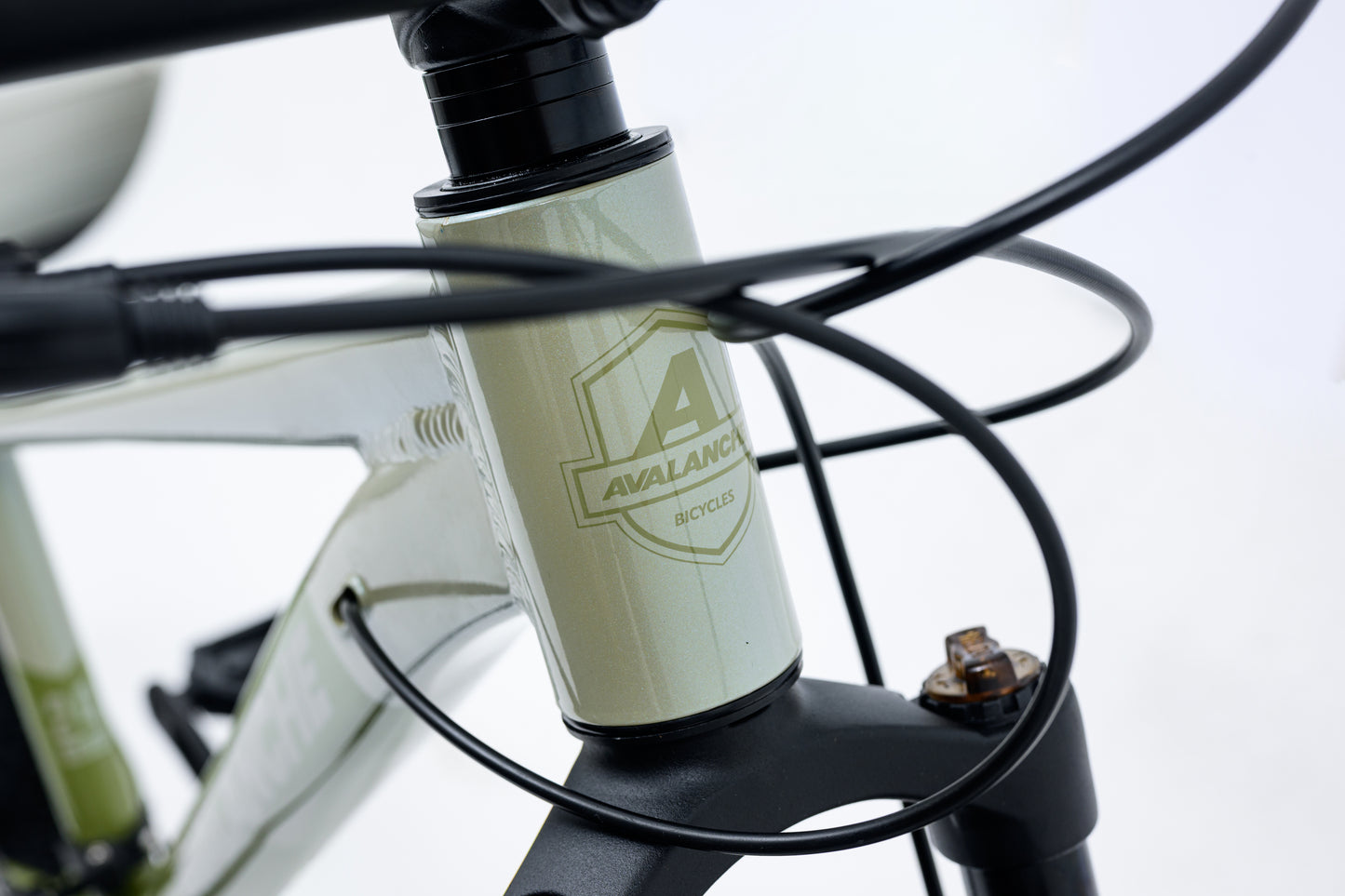 Avalanche Ignite 24"