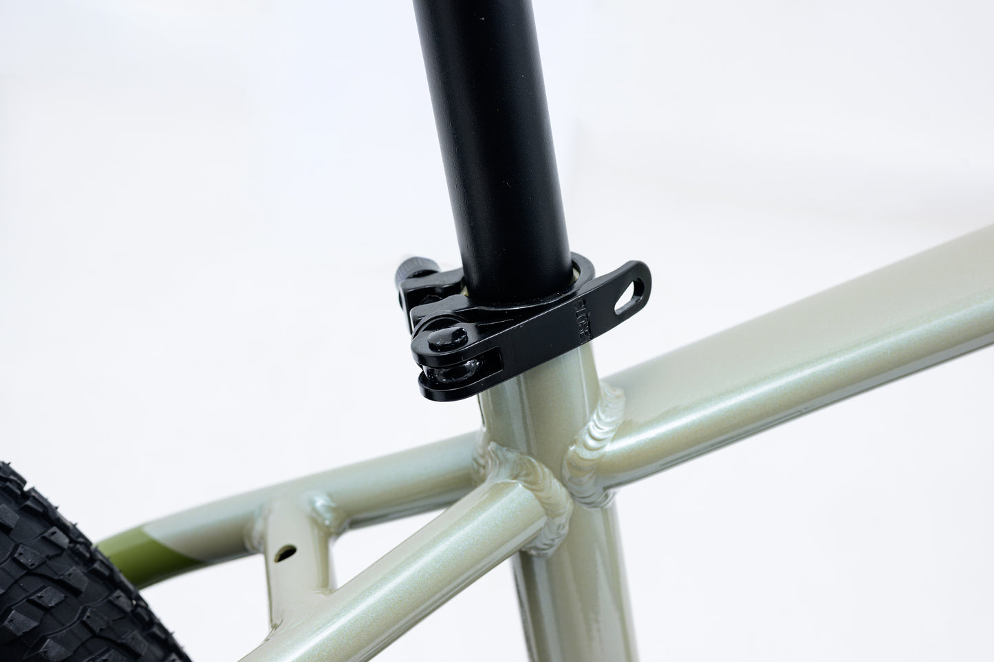 Avalanche Ignite 24"